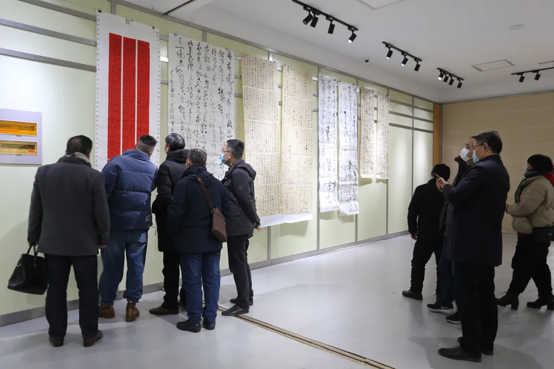 淮安市书协组织草书展点评会,张一冰主讲冲刺班