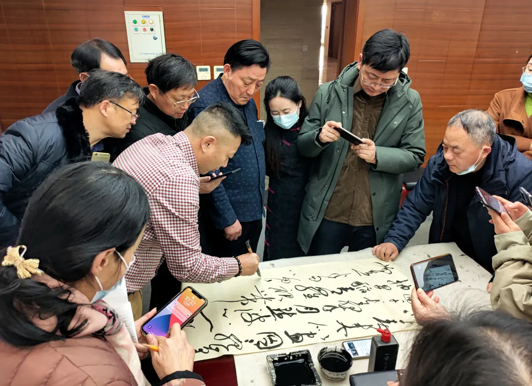 淮安市书协组织草书展点评会,张一冰主讲冲刺班