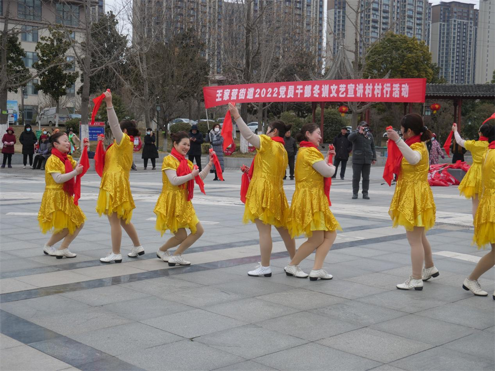 冬训形式接地气 欢天喜地闹元宵