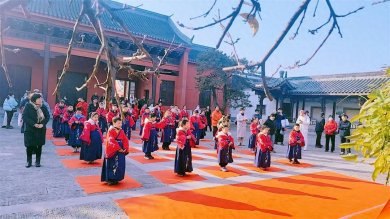 �彭�����������㿪���񡱴�ͳ�Ļ���ʽʢ�����¡�ؾ���